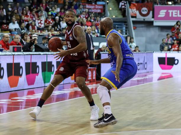 手防线并寻 手防线并寻